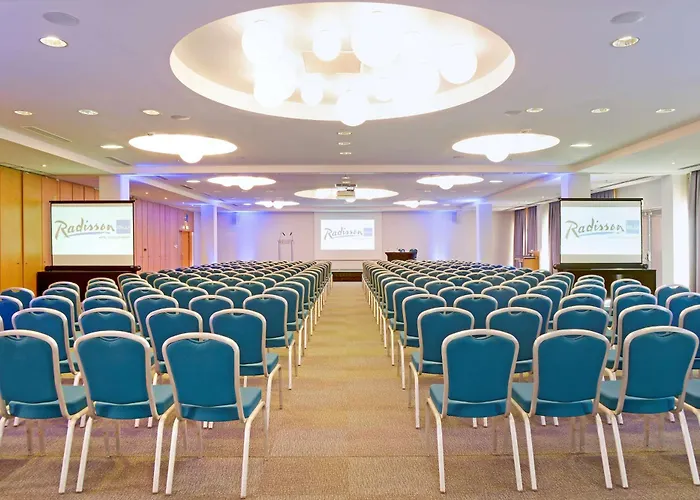 Radisson Blu Toulouse Airport Hotel 4*