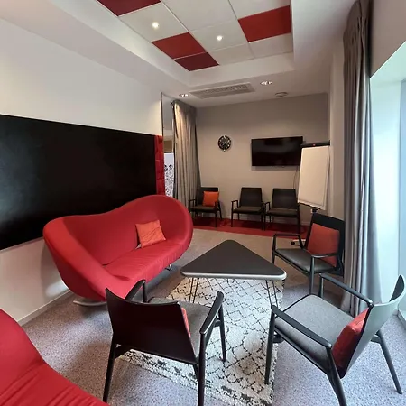 Hotel Radisson Blu Toulouse Airport 4*