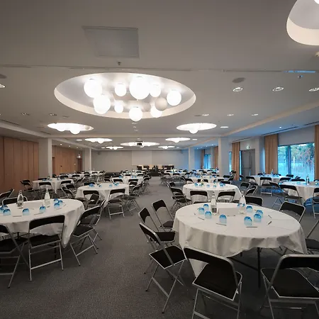 Radisson Blu Toulouse Airport 4*