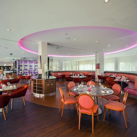 Hotel Radisson Blu Toulouse Airport 4*