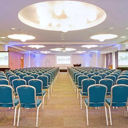 Radisson Blu Toulouse Airport Hotel 4*