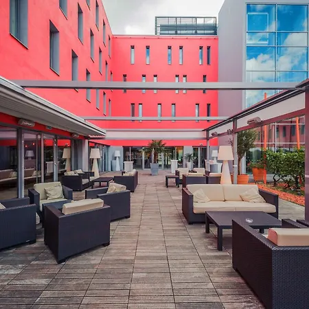 Radisson Blu Toulouse Airport Hotel 4*